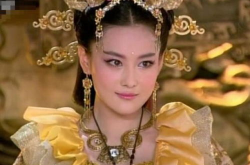 苏妲己尤蜜荟,传奇美人的传奇故事