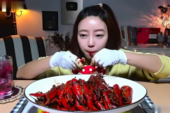 泰国小姐姐吃龙虾大全集,解锁地道美食秘籍