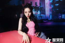 阿达娃写真,光影交织下的魅力瞬间